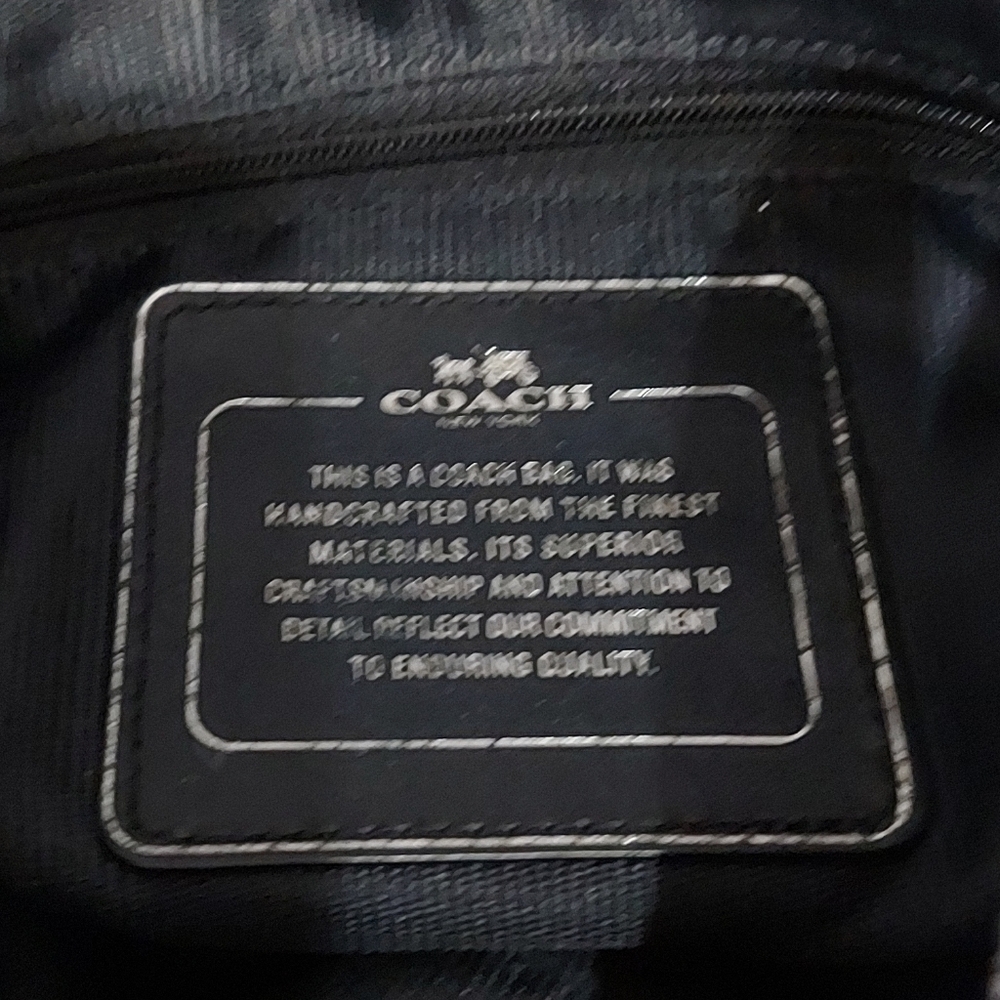 Coach Edie Three Compartment Center Zip Shoulder Bag EUC - Picture 11 of 12